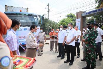 Peringati Bulan Mutu Karantina 2021, Pemprov dan BIKPM-KKP Lampung Tebar Benih Ikan Sehat Bermutu, Gubernur Arinal Berharap Dapat Mendukung Pemenuhan Protein Masyarakat Lampung